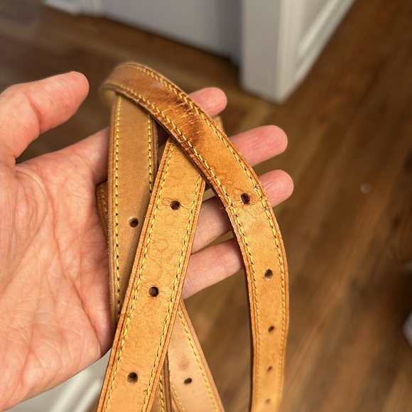 1 set of Louis Vuitton leather straps - Picture 5 of 5